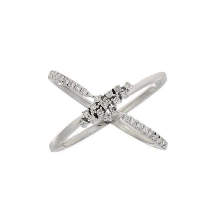 Diamond fashion rings including stackable bands and halo styles