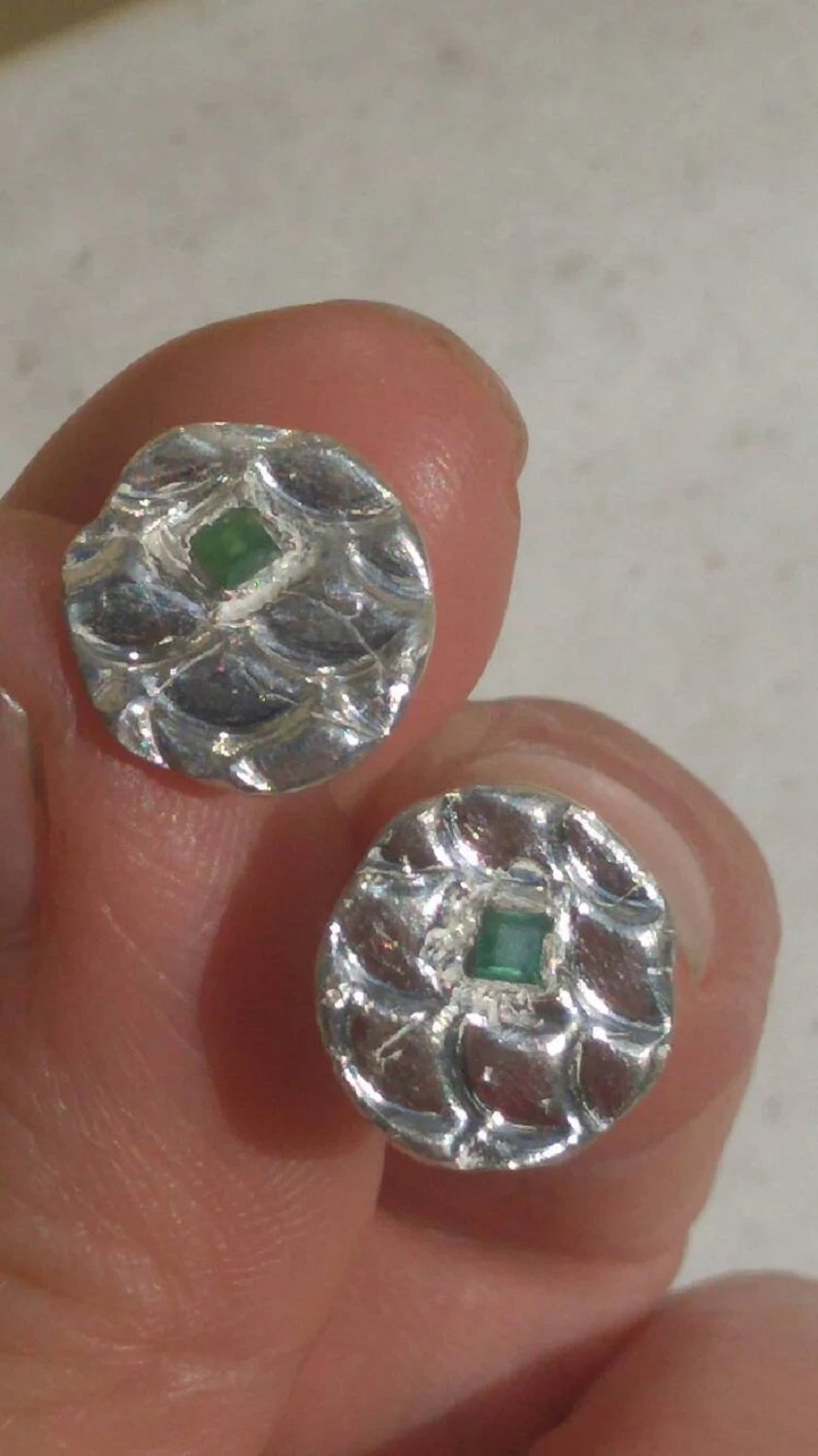 Emerald Stud Earrings Scales Circle Fine Silver 14kt - Gems by Gigi