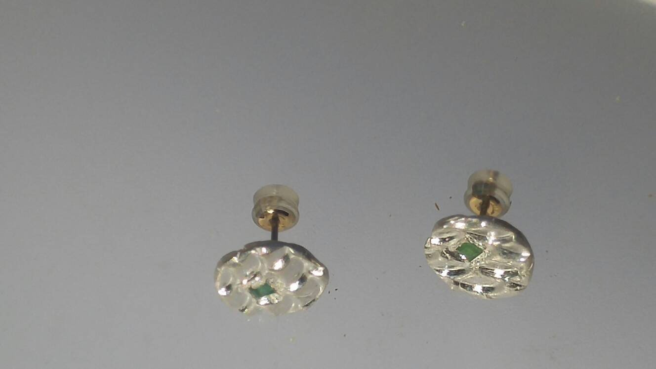 Emerald Stud Earrings Scales Circle Fine Silver 14kt - Gems by Gigi