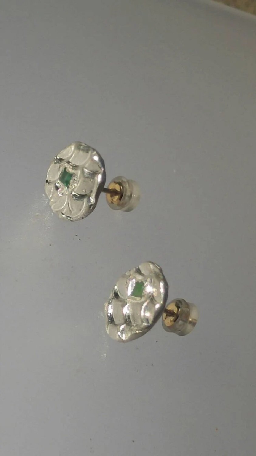 Emerald Stud Earrings Scales Circle Fine Silver 14kt - Gems by Gigi