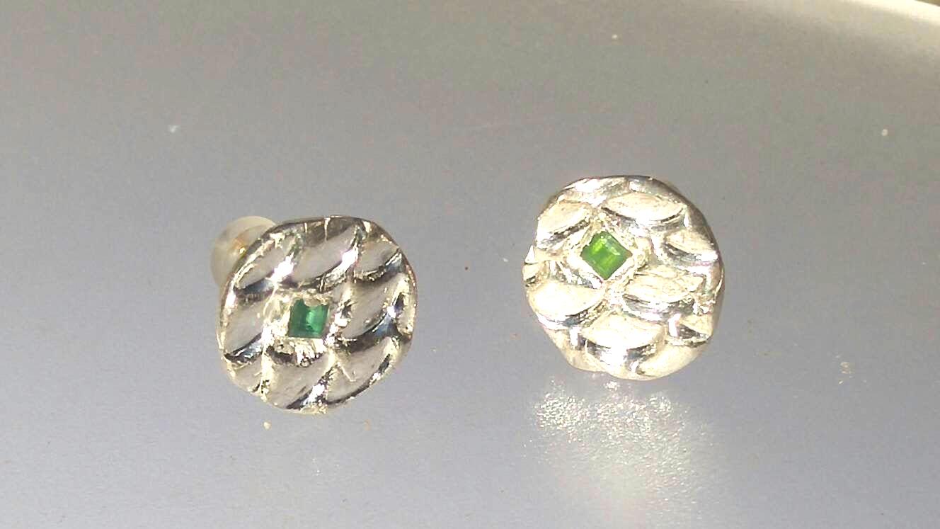Emerald Stud Earrings Scales Circle Fine Silver 14kt - Gems by Gigi