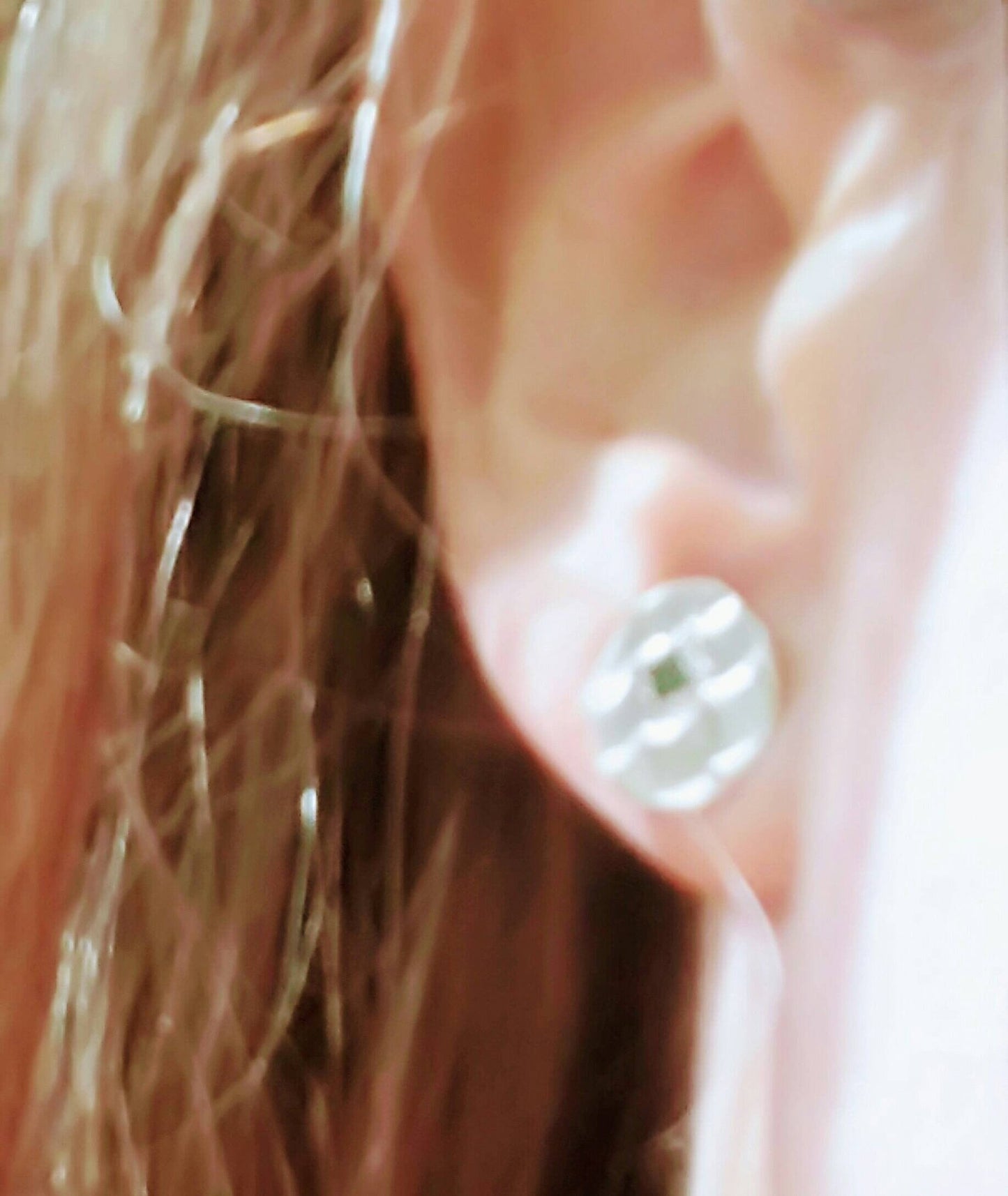 Emerald Stud Earrings Scales Circle Fine Silver 14kt - Gems by Gigi