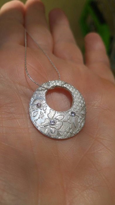Lavender Sapphire Lace Disc Pendant 0.13ct - Gems by Gigi