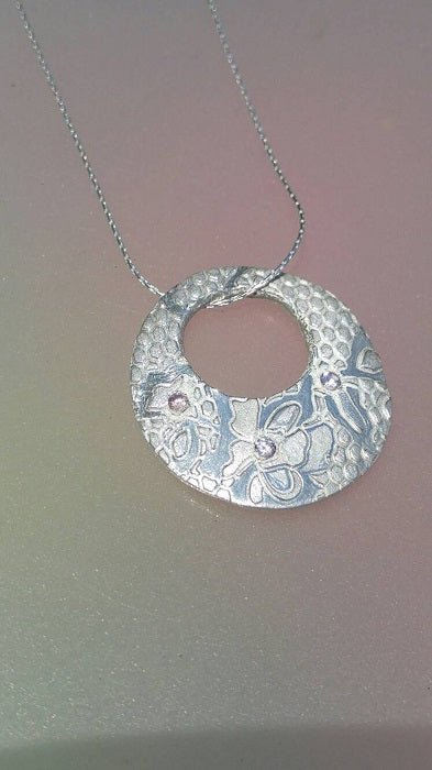 Lavender Sapphire Lace Disc Pendant 0.13ct - Gems by Gigi
