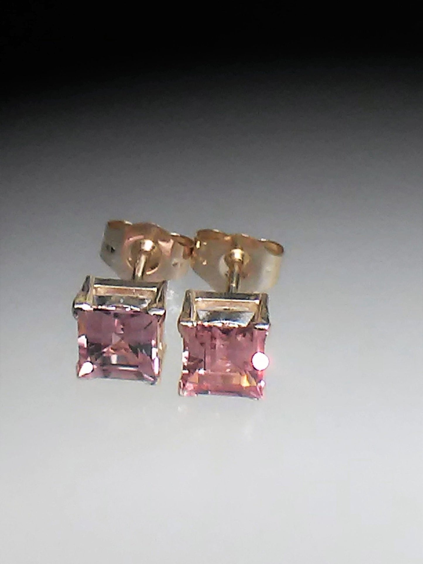 Padparadscha Sapphire Stud Earrings Square Princess 14kt - Gems by Gigi