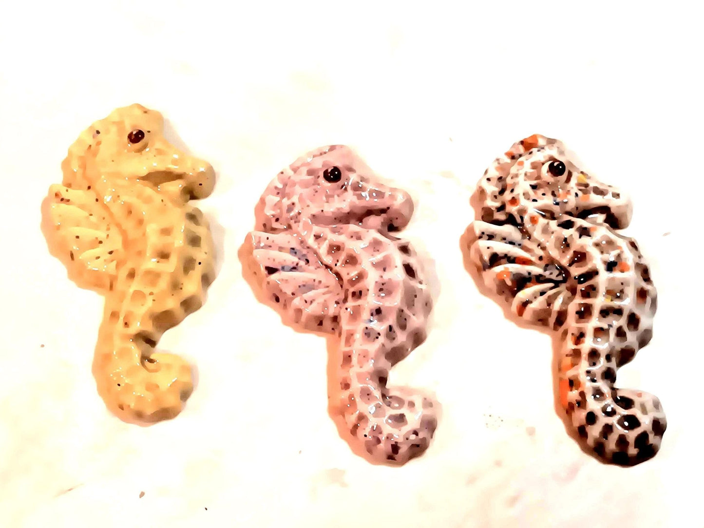 Unique ceramic mini wall art, Seahorse Set, Ceramic, Wall hanging, Tile wall art, Beach décor, Clay - Gems by Gigi